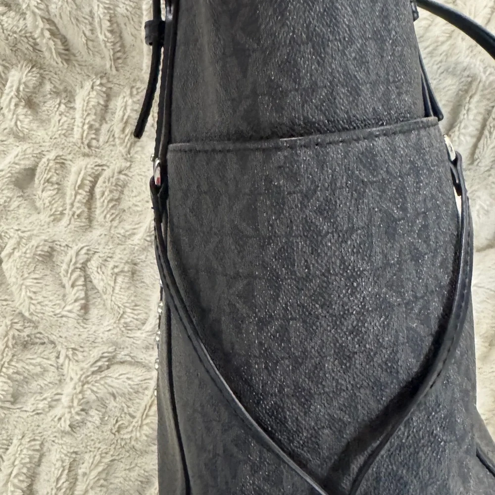 Michael Kors Voyager Tote Bag Zebra Stripe Calf Hair - Picture 7 of 12